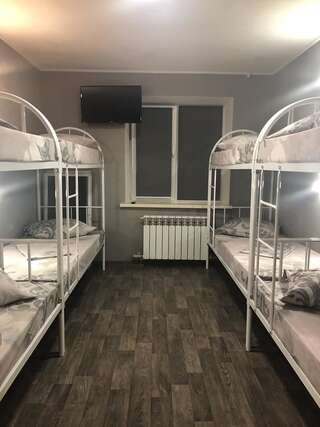 Хостелы Urban hostel Северодонецк Спальное место на двухъярусной кровати в общем номере для мужчин-5