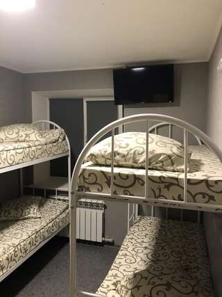 Хостелы Urban hostel Северодонецк Спальное место на двухъярусной кровати в общем номере для женщин-4