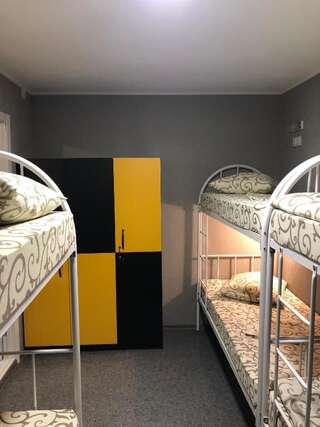 Хостелы Urban hostel Северодонецк Спальное место на двухъярусной кровати в общем номере для женщин-6