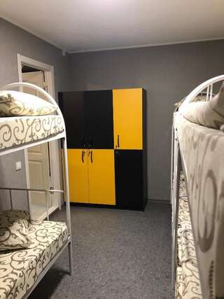 Хостелы Urban hostel Северодонецк Спальное место на двухъярусной кровати в общем номере для женщин-7